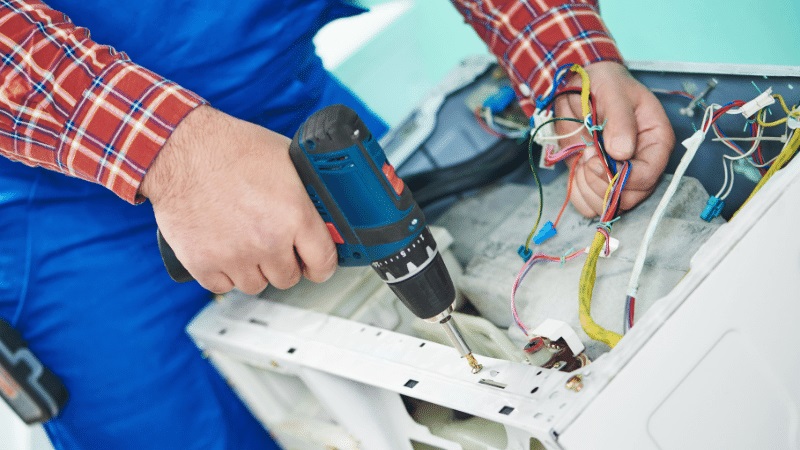 Saruhanlı Daikin Daikin çamaşır makinesi kart tamiri – Su almama arızası orijinal parça ile giderildi. - Teknik servis örneği